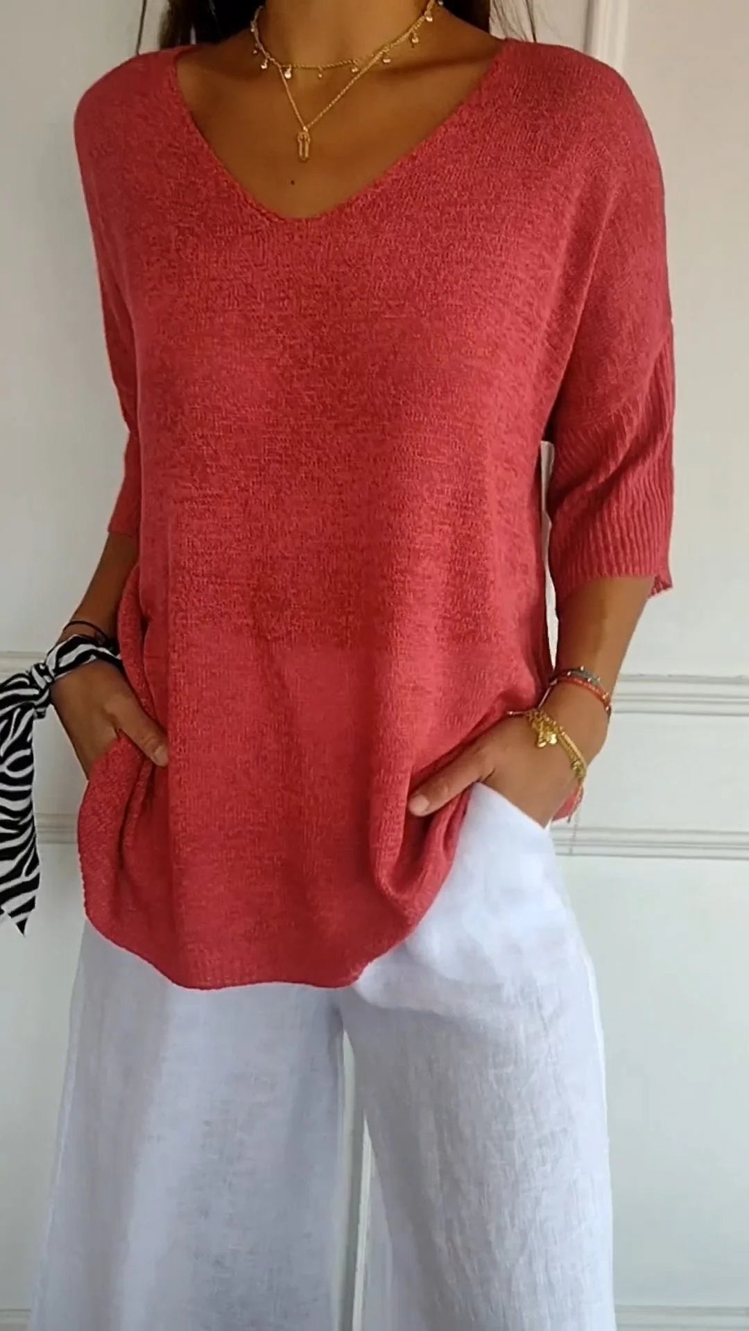 Emma - Solid Colour Knitted V-Neck Top