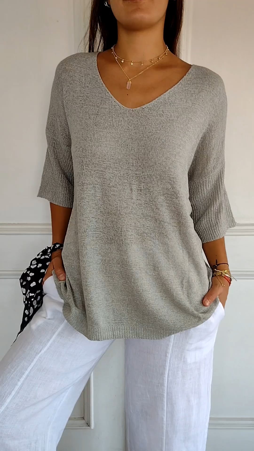 Emma - Solid Colour Knitted V-Neck Top