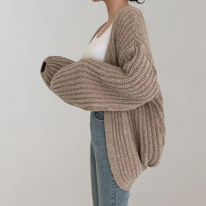 Samanthya | Stylish women's cardigan with long sleeves