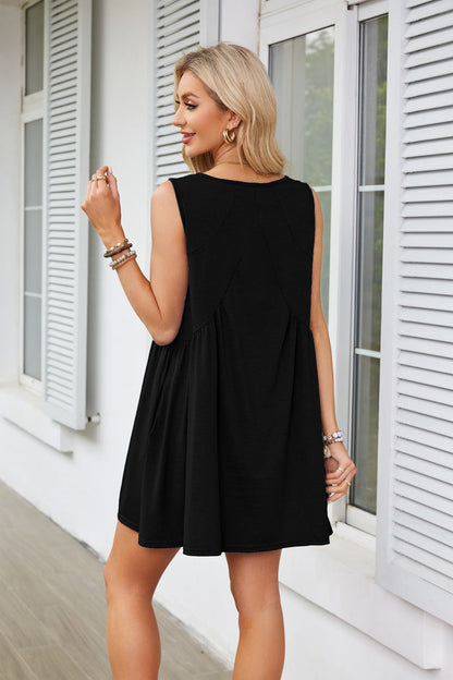 V-neck Sleeveless Pleated Vest Pocket Dresses