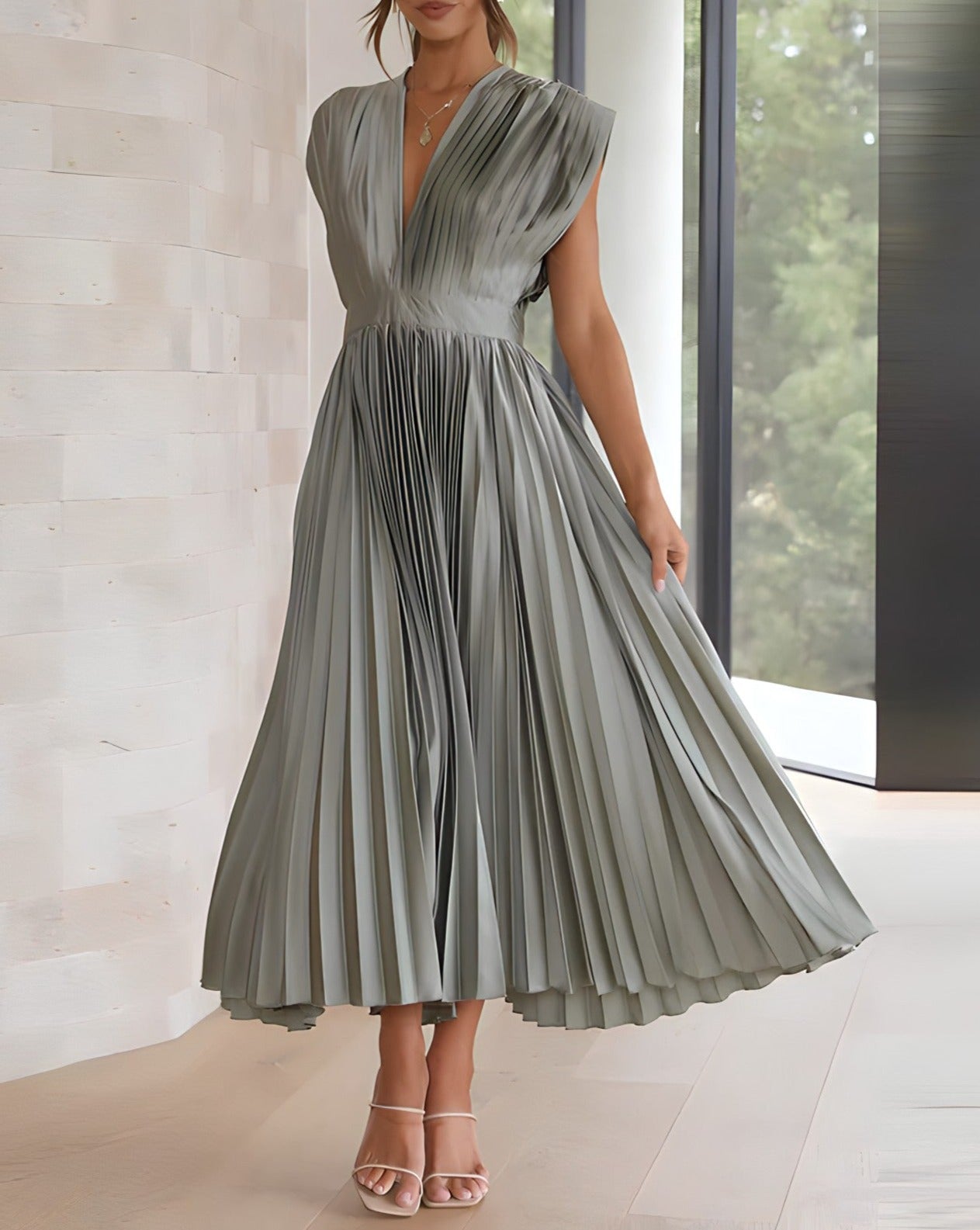 Alira | Sleeveless Pleated Midi Dress